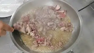Как приготовить тушеную баранину с грибами/баранину? Рецепт сливочного грибного мяса.