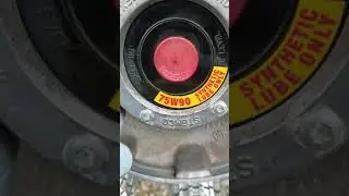 Changing steering hub cup seal Volvo VNL