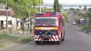 Bomberos Voluntarios de Paraná recorren la ciudad en caravana