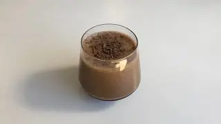 HIGH PROTEIN COFFEE & DARK CHOCOLATE SMOOTHIE