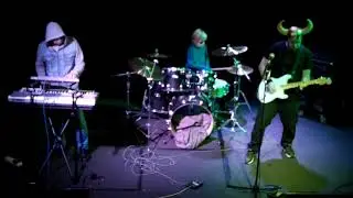 VIKING GUITARIST | Experimental City live