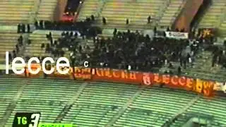 Gli ultras leccesi invadono il 'San Nicola' per il derby in notturna col Bari del 31 marzo 2001