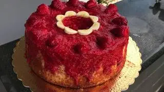 Angel cake con glassa alle fragole