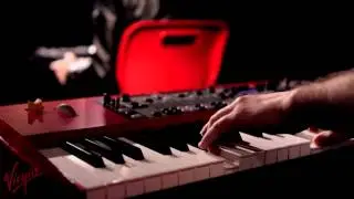 Tegan + Sara - Closer (Live for Virgin Red Room)