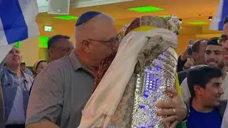 Celebrating the new #Torah scroll dedicated to the #memory of #Golani #Soldiers. PayPal.me/blesszion