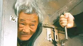 For 30 years, Old Man Smashed his Iron Head for being Unbreakable||explanation in hindi|| movie|