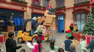 Daffy Holiday Dance Party at Warner Bros World Abu Dhabi in the UAE (Part 3)