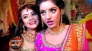 Gopi and sandhya dancing together in diya aur baati hum