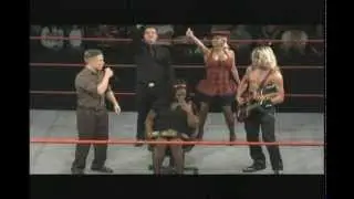 OVW - Eddie Diamond tries to serenade Epiphany