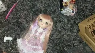 je change la tenue de my m&eacute;lodie 🐰💞 #pullip