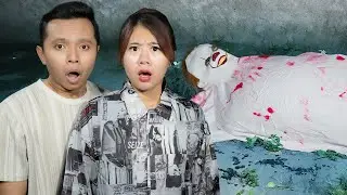 ADA KUBURAN BADUT IT DI RUMAH!! SERAM BANGET!!