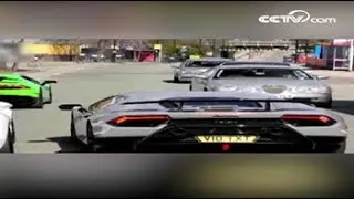 Show-off supercar driver wrecks &pound;250,000 Lamborghini| CCTV English