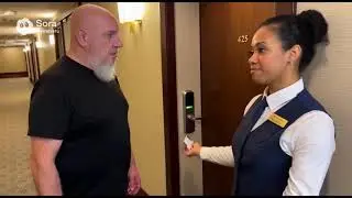 Sora has NO Idea how a Hotel Door Lock Works!