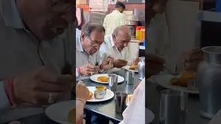 Venkatesh Family restaurant in naragund😍✌️ Adress: Naragund near bus stop #nargund #tiffin #food