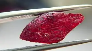 5 99ct Winza Ruby, Tanzania,  Dividing Crack In Half, One side VS, Untreated Unheated