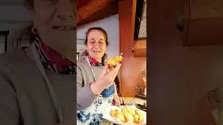 Zeppole di zucca gialla e acciughe!