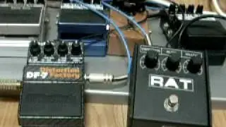 DigiTech DF-7 Distortion Factory mode 4(proco rat) vs Proco Rat(Genuine)