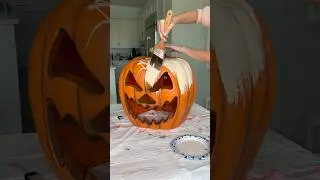 I can&rsquo;t believe how real this looks 😱 DIY faux ceramic pumpkin! Easy home decor DIY!