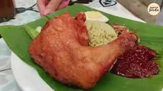 10 Best Eats in Kuala Lumpur 🍲| Pasar Seni & Petaling Street Food Tour 🇲🇾