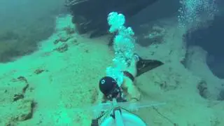 Monofin swim inside Morrison cave