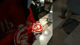 Red latte art wave tulip #barista #baristalife #latteart #shorts