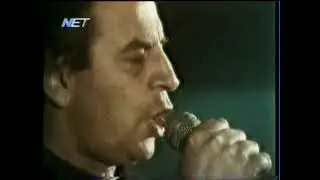 Μίκης Θεοδωράκης & Αντώνης Καλογιάννης τραγουδούν το 