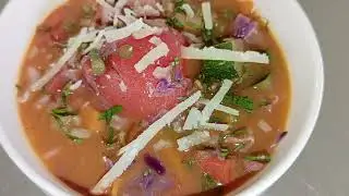 Minestrone Soup, biroroshye kuyitegura, dore ibyo utaruzi kuriyo
