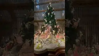 Christmas Tree at The Metropolitan Museum of Art, NYC | the met fifth avenue | Horizons_視野 | 2025