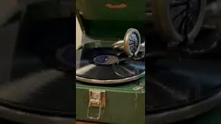 Граммофон Polydor