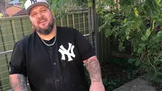 Backyard Feeds S01E02: Wattleseed Damper