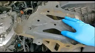 How to Remove the Battery Tray - Honda Odyssey