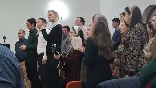 Tinerii din Cluj cântă, o cântare deosebita 