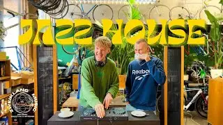 Autumn Jazz House Vibes 🍂 | Soulful Coffee Mix ☕️ | Deep & Chill Set In The Bike Workshop 🚲