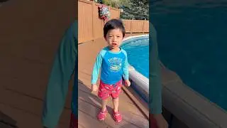 Funny cute baby 👧🏻❤️😱🤣