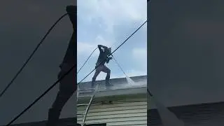 Can you Pressure Wash a Roof?? 😧