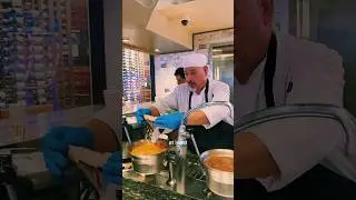 Is The Oyster Bar pan roast really worth the 2 hours wait in Las Vegas at 1am?