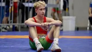 U17 Balint Kazinczy (HUN) vs Vazgen Mnatsakanyan (ARM) 60kg. Greco-roman boys youth wrestling.