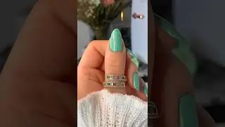 must see EASY green glitter nails tutorial 💚🥹 #greennails #glitternails #easynails #shorts #gelnails
