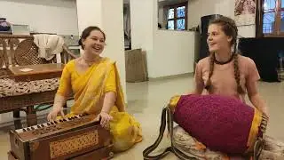হরিনাম সংকীর্তন Hare Krishna kirtan, Anuradha Radha Madhava, sridham Mayapur Harinam sankirtan yajna
