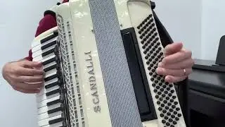Aprenda a juntar as m&atilde;os no Acordeon de modo pr&aacute;tico e f&aacute;cil!