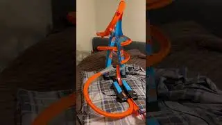 NO BATTERIES Hot Wheels Sky Crash Tower!