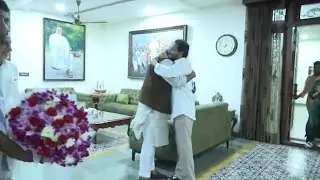 Gajendra Singh Shekhawat Meets CM YS Jagan at House || Bezawada Media