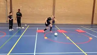 I S A B E L L A  zaalvoetbal