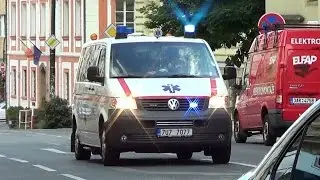 *austrian siren* Czech medical transport ambulance responding, blocked by MVA scene [CZ | 11.8.2016]