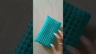Wire pouch pistha green colour / normal box not with magnetic lock