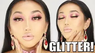 RASPBERRY GLITTER SPOTLIGHT EYE