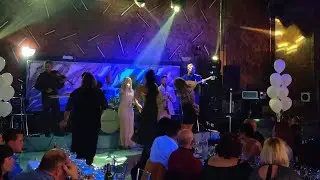 Γλεντι σε γαμο στην παρο 2.. Αννα Περακη 