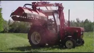 Zetor 7211- Příkopová sekačka STP 133