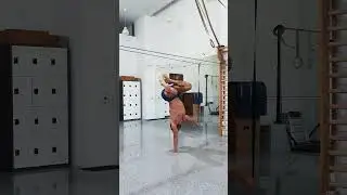 One Arm Handstand Tutorial using @HandstandTrack #Balance #Support #System #OAHS #circus #howto