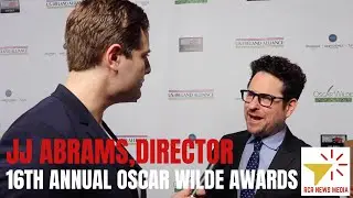 Talking to JJ Abrams at the 16th annual Oscar Wilde Awards about the industry #Oscars #OscarWildeLA